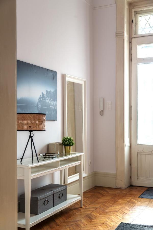 Deluxe Downtown Apartment With A Fabulous View Budapest Bagian luar foto